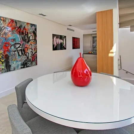 Дом отдыха Contemporary Luxury In Сен-Тропе
